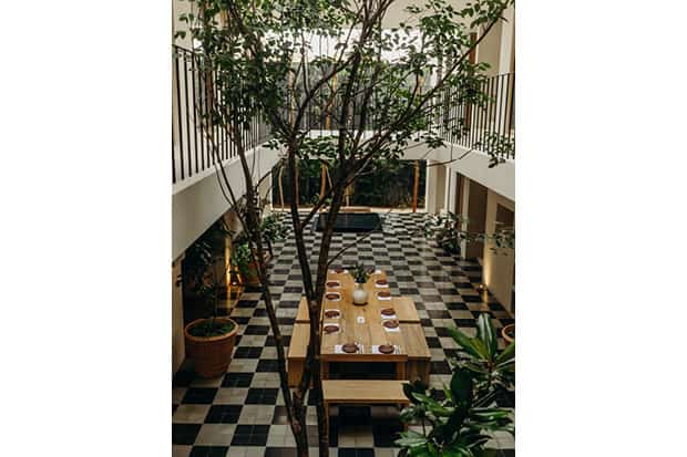 The atrium at Casa Pueblo Tulum. Photo by Benjamin Holtrop.