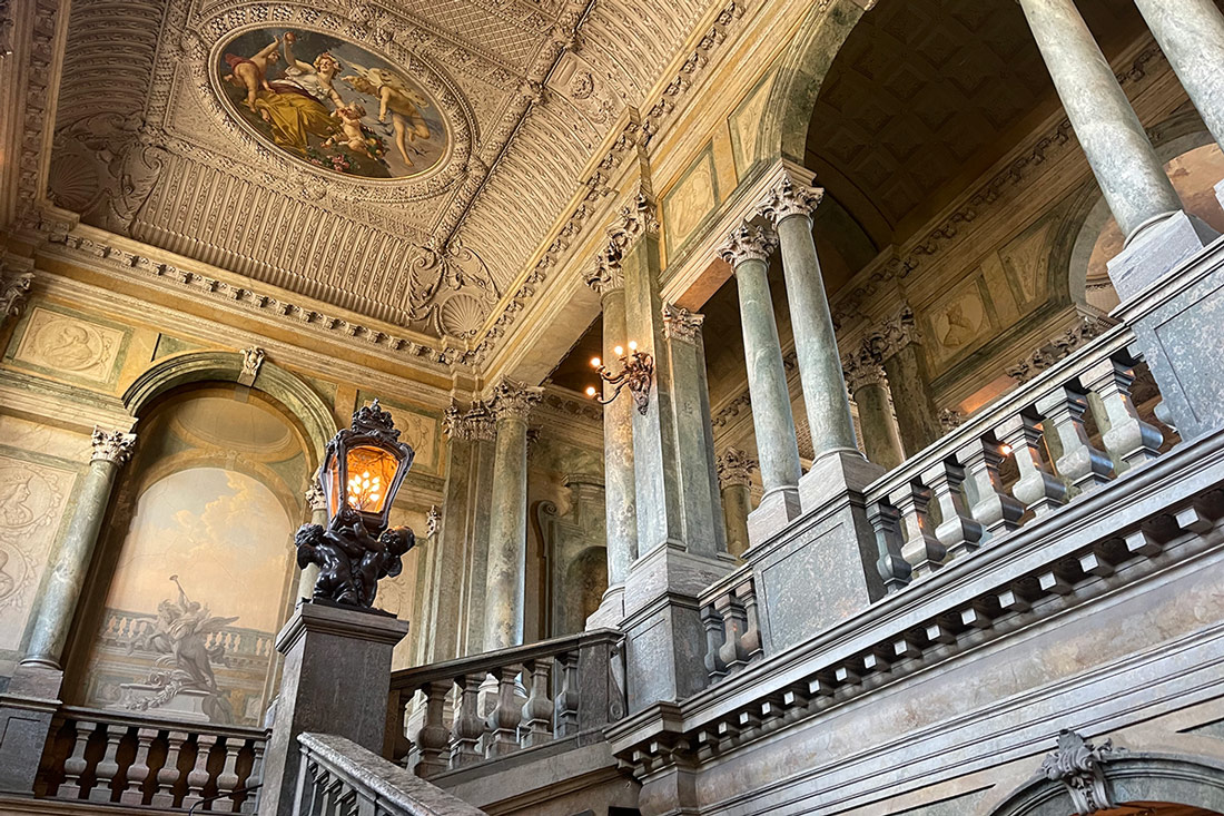 Interior-Staircase-Royal-Palace-indagare