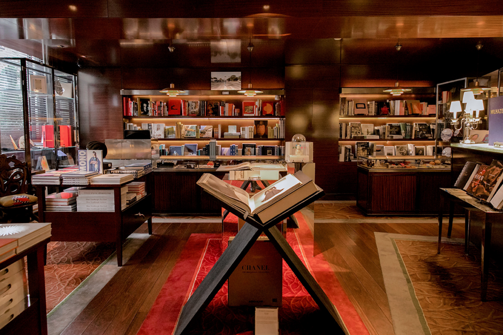 Librairie des Arts Interior Le Royal Monceau